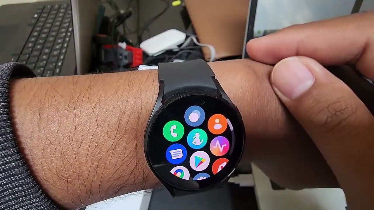 Samsung Galaxy Watch4 : How to set Quick launch gesture as Youtube music