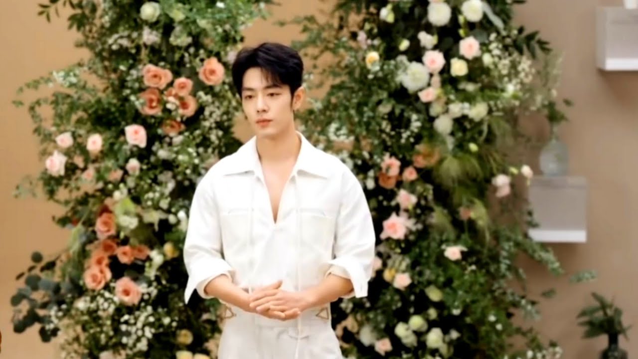 ALL ABOUT FLOWERS🌸🌺🌼Xiao Zhan In EVE LOM LIVE Today❤️ #xiaozhan