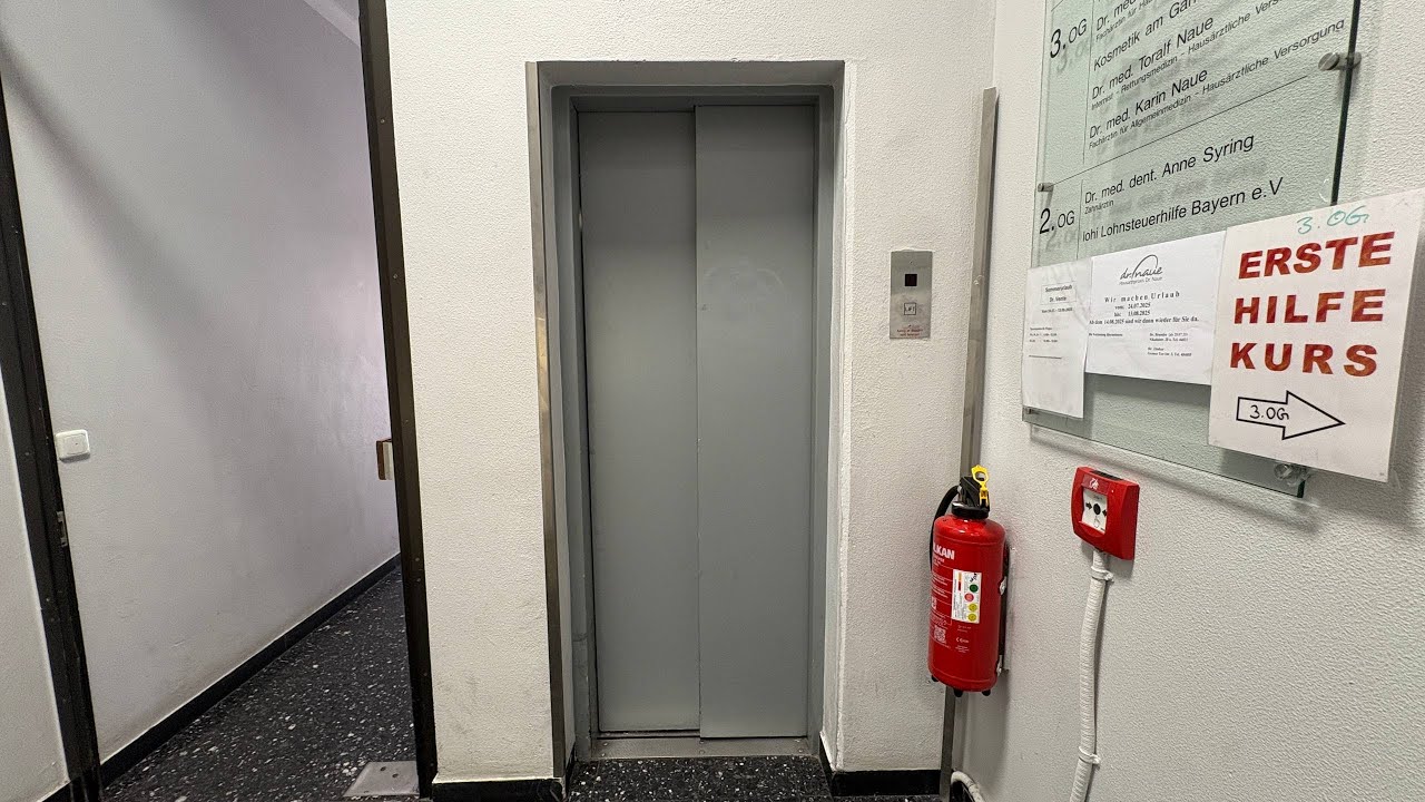 1970 Hävemeier & Sander (mod. 2001 Hein) traction Elevator in Göttingen