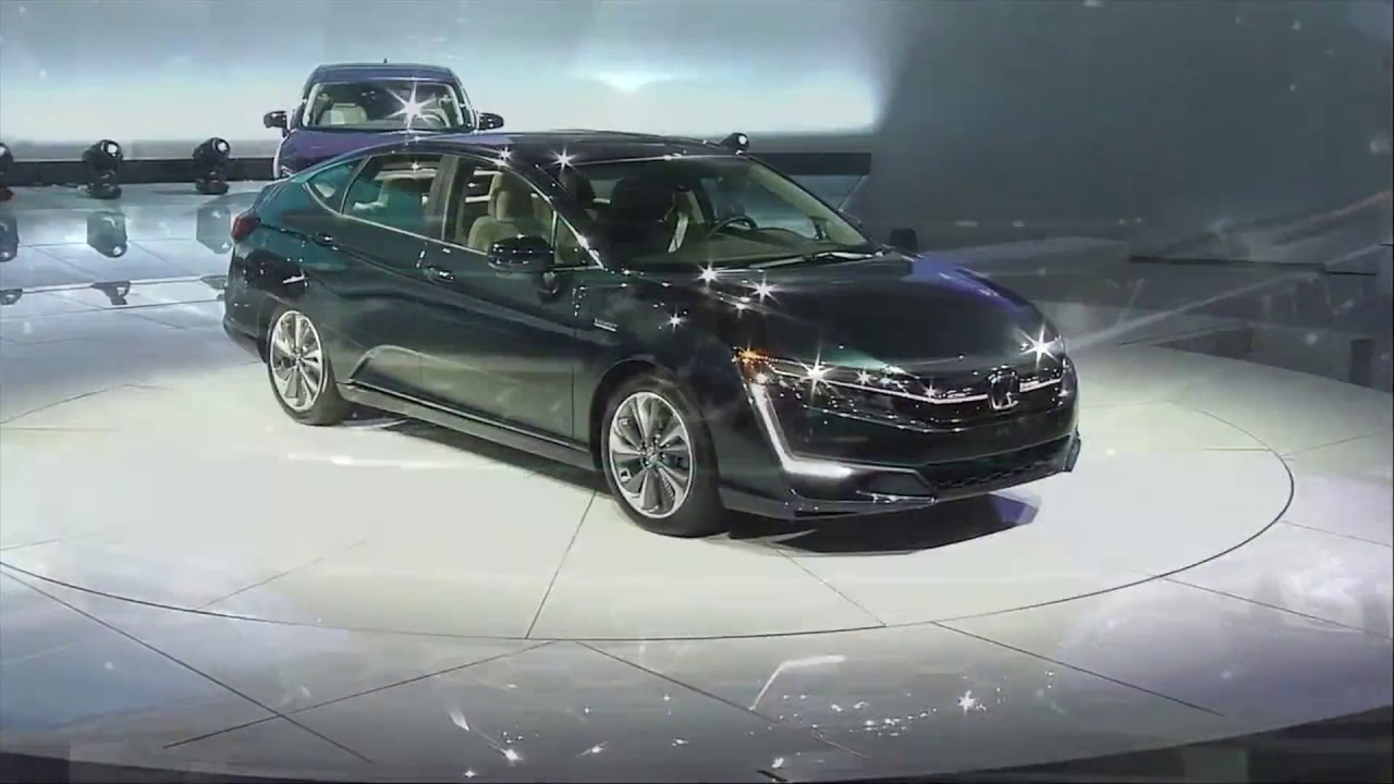 Honda Clarity at NYIAS 2017 Revealing | AutoMotoTV