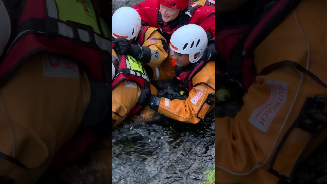 Outreach Rescue and The Malaysian Fire and Rescue Service use Wading Pole in training.