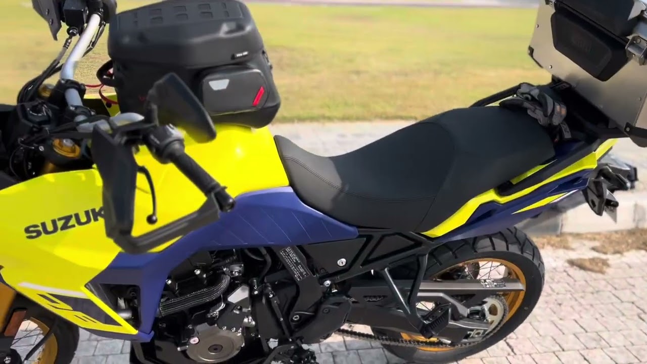 دراجة سوزوكي Suzuki V strom 800 De في ستروم الجديدة