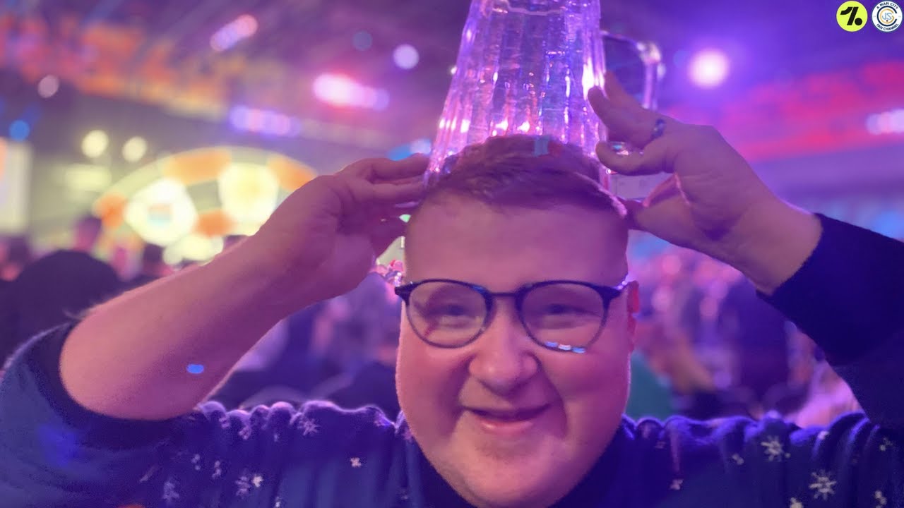 We Almost Saw A 9 Darter... 8 Perfect Darts | Alexandra Palace World Darts Championship Vlog