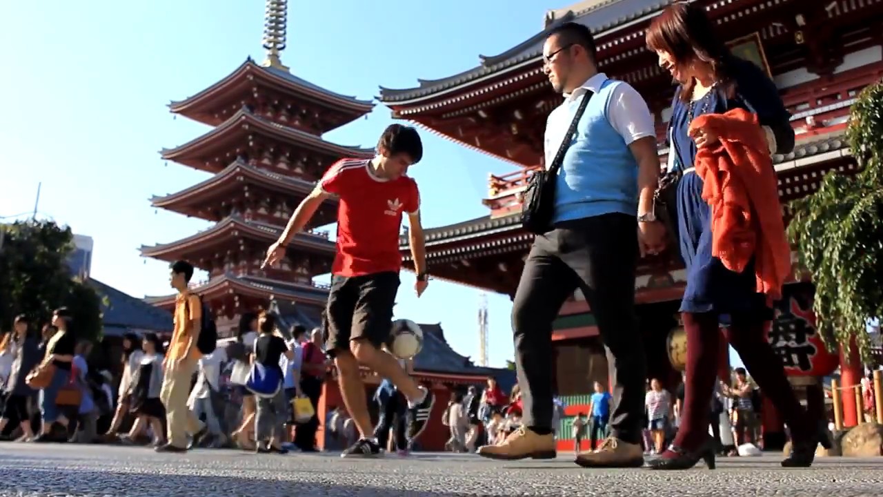 MichRyc - I love Tokyo (freestyle football )