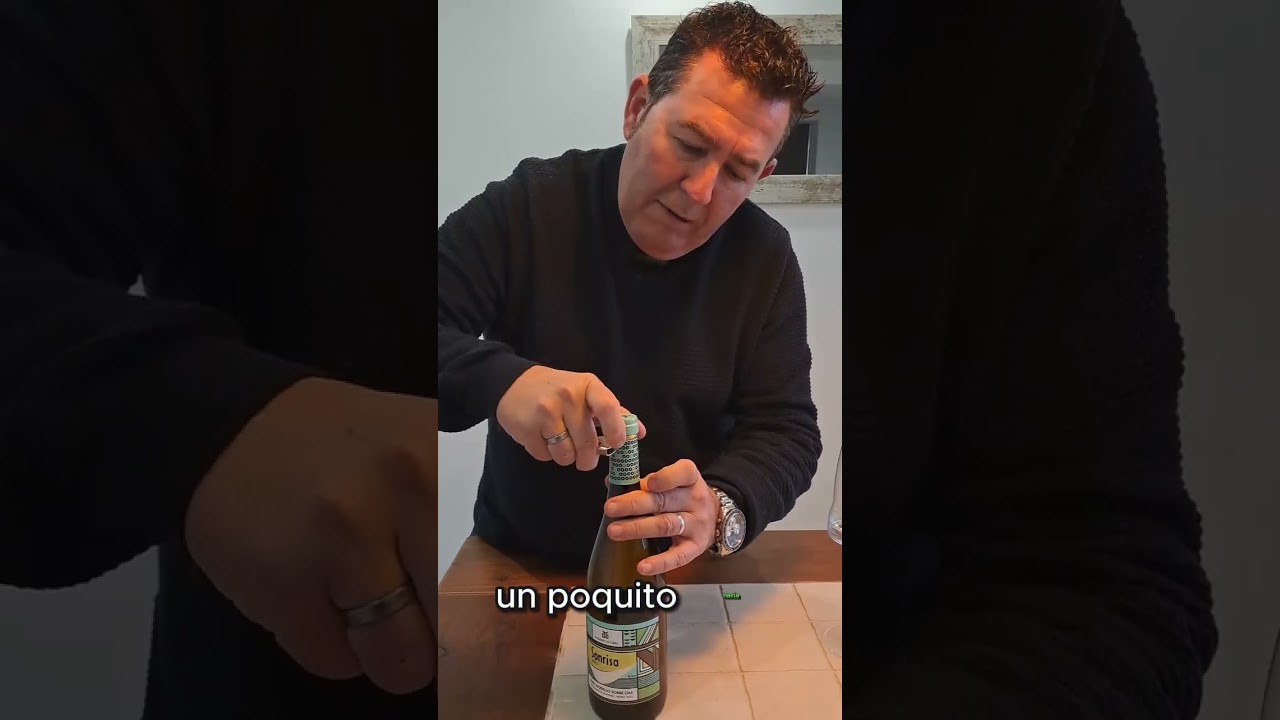 Cómo abrir correctamente una botella de vino SUMILLER CAMPO