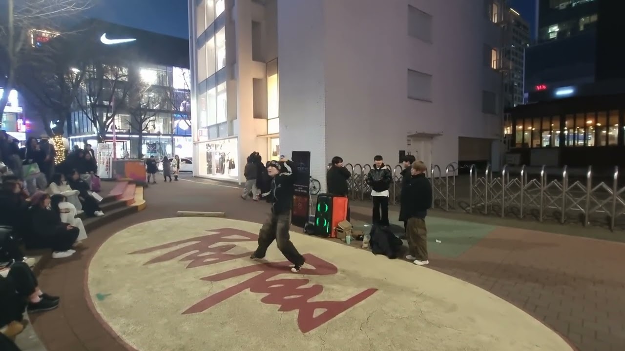 26.1.21 ARES공연 걷고싶은거리 홍대버스킹 DANCETEAM ARES(아레스) by startBig