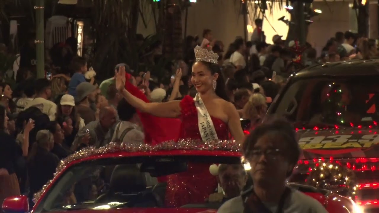 【ハワイのクリスマス】ハワイと日本をつなぐクイーンとしてパレード出演 Waikiki Holiday Parade 2024