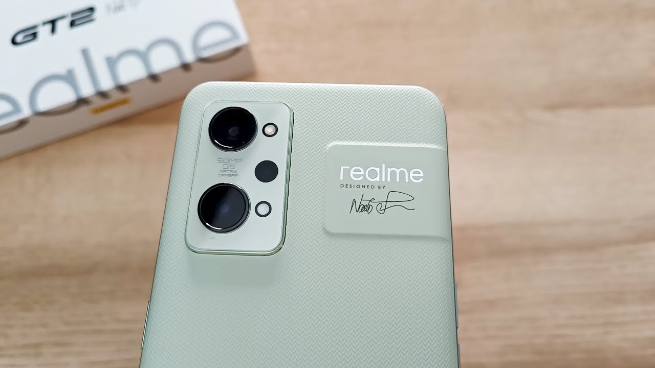 realme GT 2 Unboxing: that Paper-like back! [English]