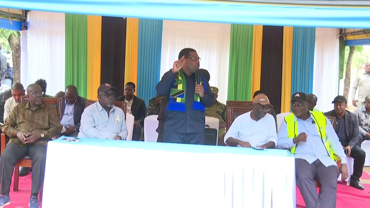 Waziri Mkuu anazungumza na Waathirika wa amvua Tindiga