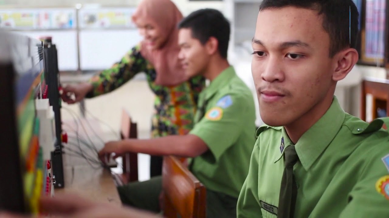 PROFIL SEKOLAH SMKN 1 NGLEGOK