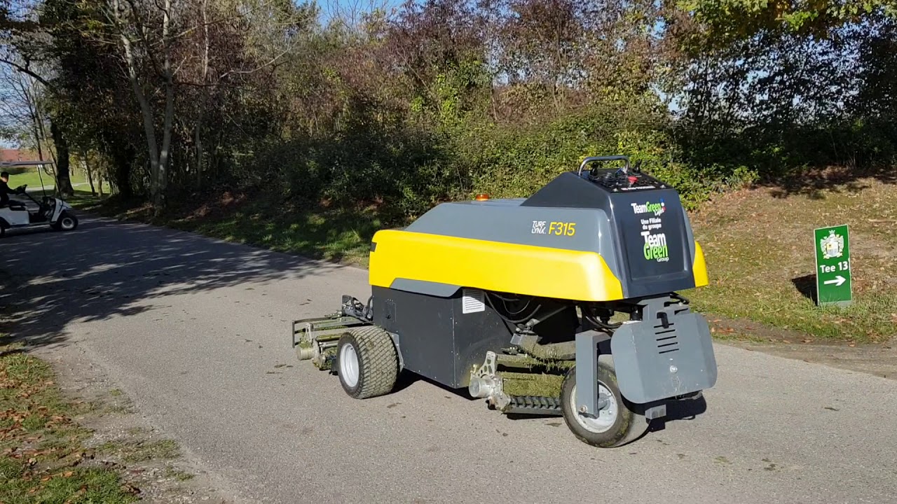 TURFLYNX F315 fairway robot at Golf de La Vaucouleurs