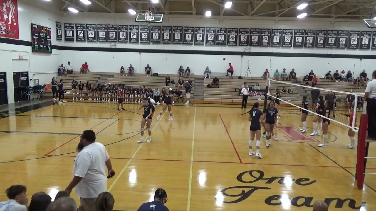 KS Kapalama vs Iolani.  14-25, 19-25, 18-25