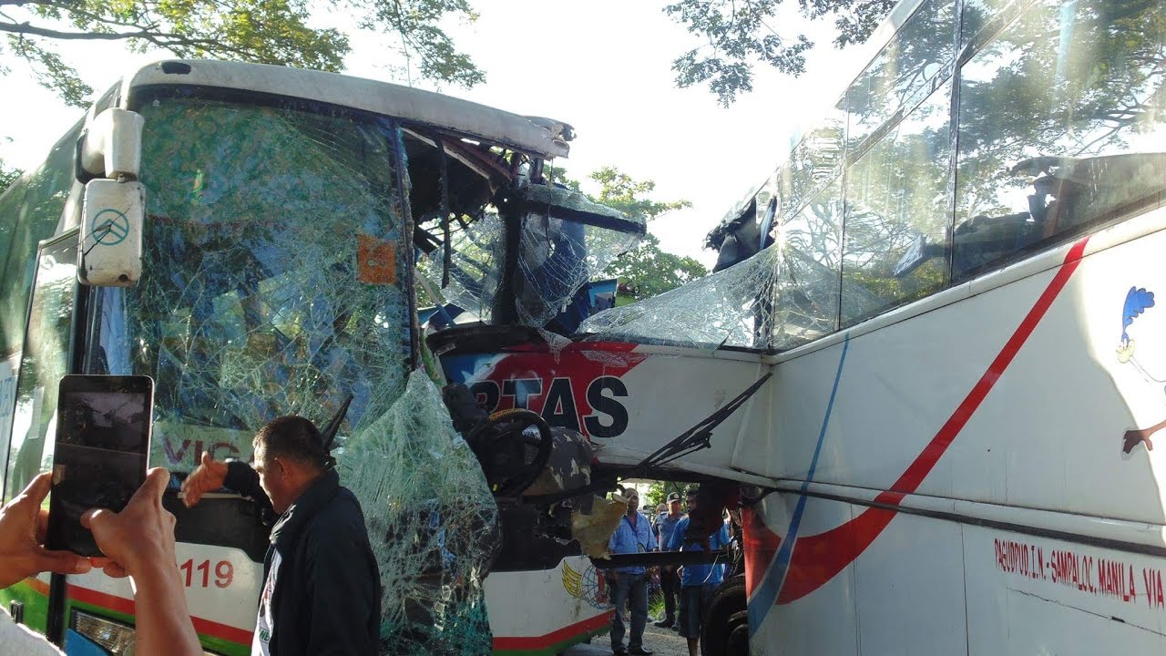 2 patay, 23 sugatan sa bangaan ng 2 bus sa Agoo, La Union