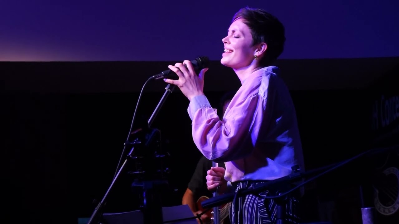 Jana Varga - Free man in Paris - live at Alstonefield in the Peak District on 8 July 2023