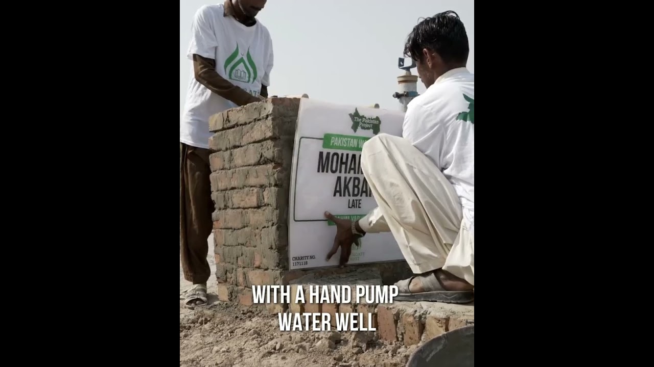 Building a hand-pump 💧 water well in Pakistan 🤲💚🇵🇰