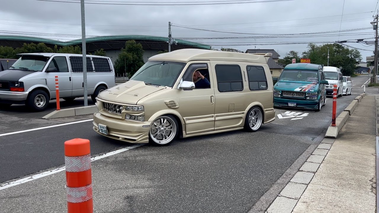 石川県にアメ車が集結！シボレーアストロメインのアメ車の集いin千里浜