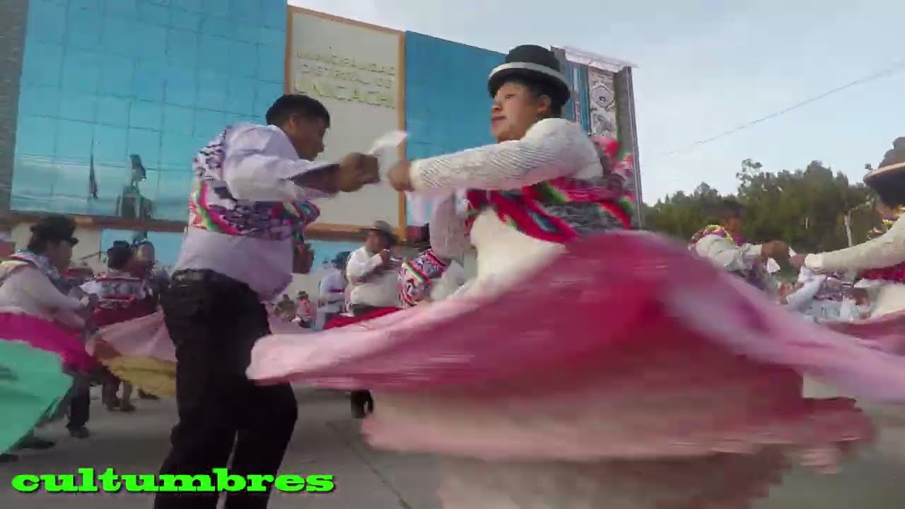 entrada del carnavalon de unicachi 2022 fiesta aymara danza de luriguayos / carnaval de yunguyo 2022