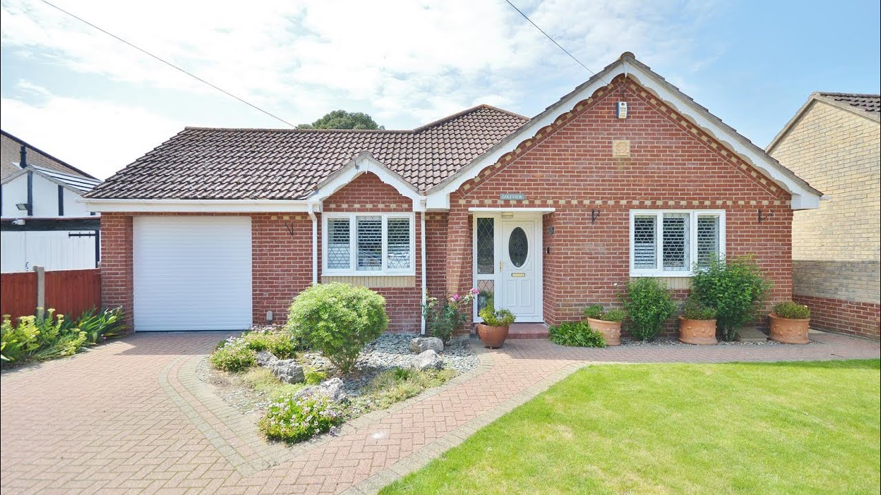 WOW, BEAUTIFUL BUNGALOW - Clacton-on-Sea