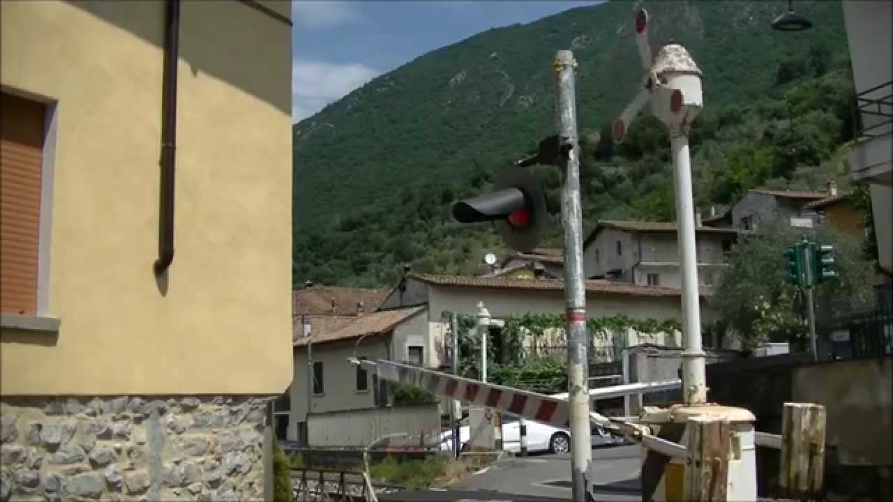 Spoorwegovergang//RR-crossing//Passaggio a livello Sale Marasino, Via Balzerina, I