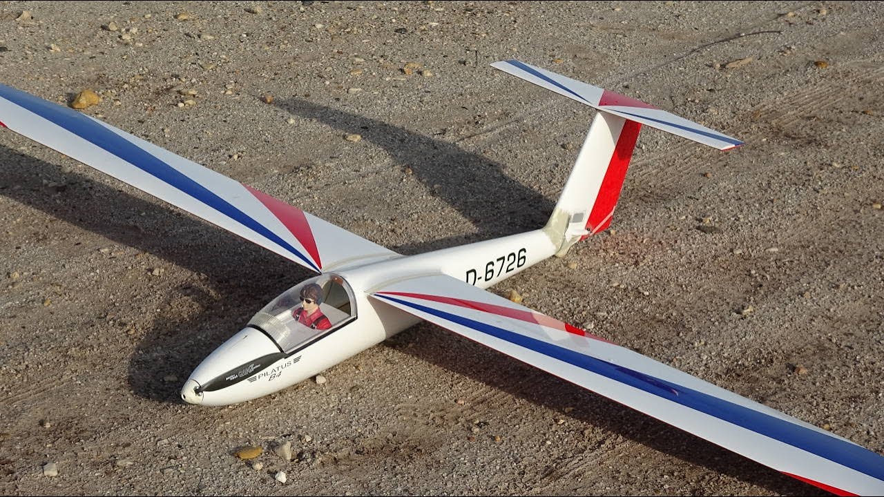 RC-Segler Pilatus B4  in Boden-  und Wassernähe
