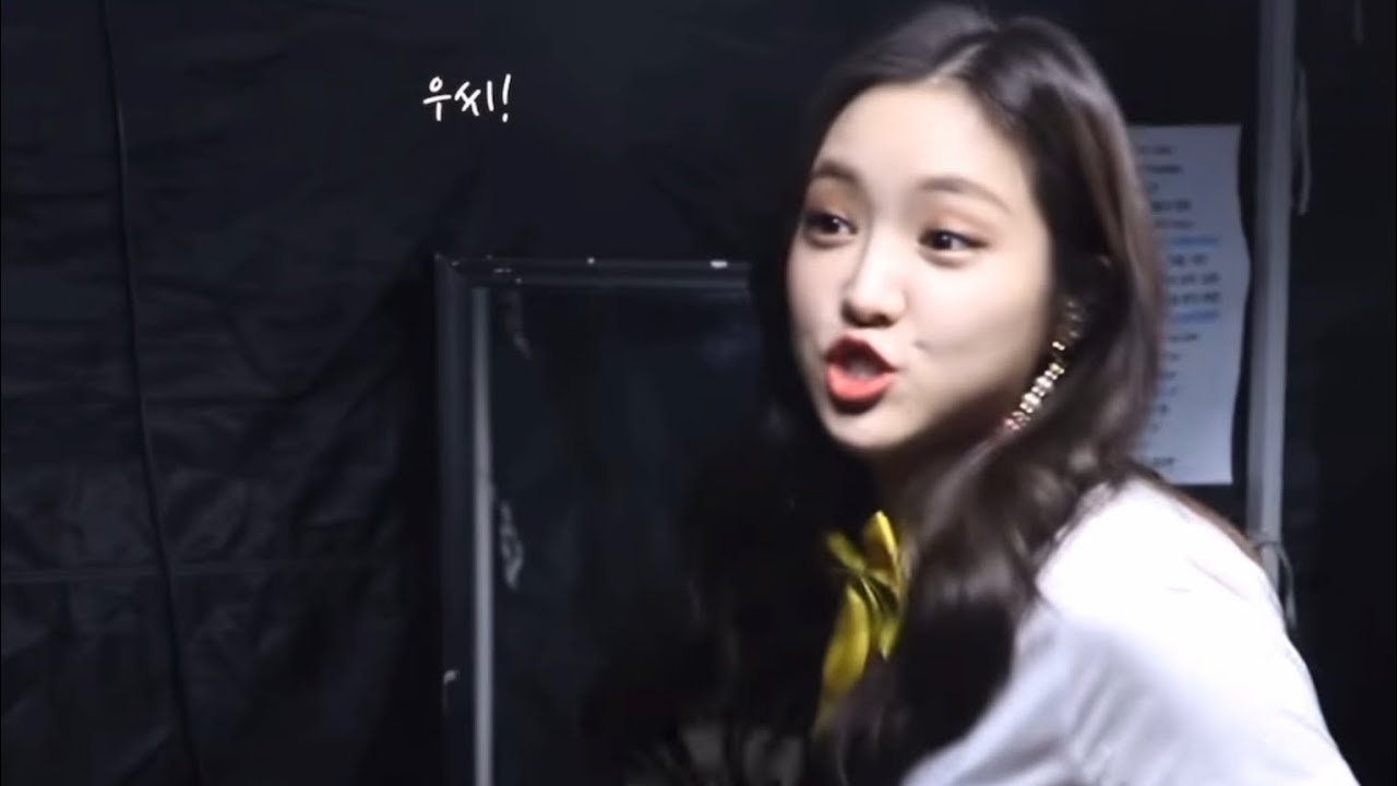 멤버들의 손나은 괴롭히기