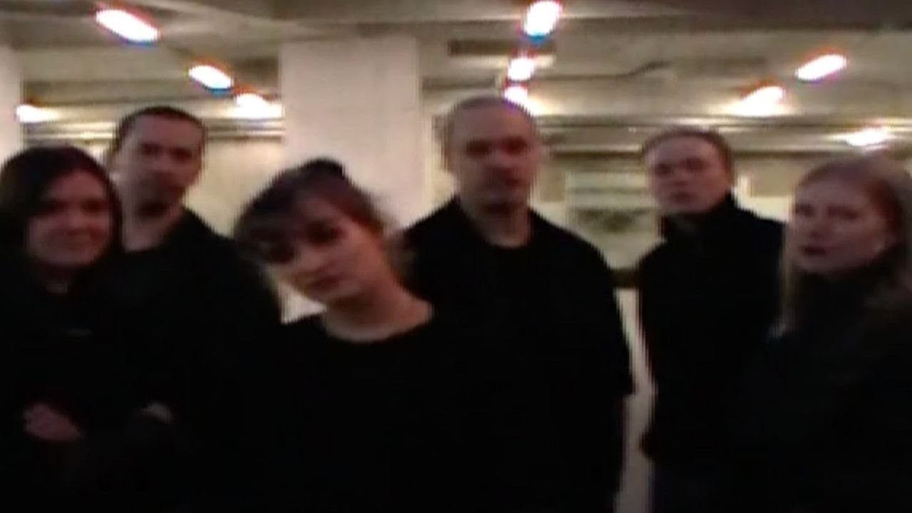 Flok - V&auml;&auml;rin (Official Home Video)