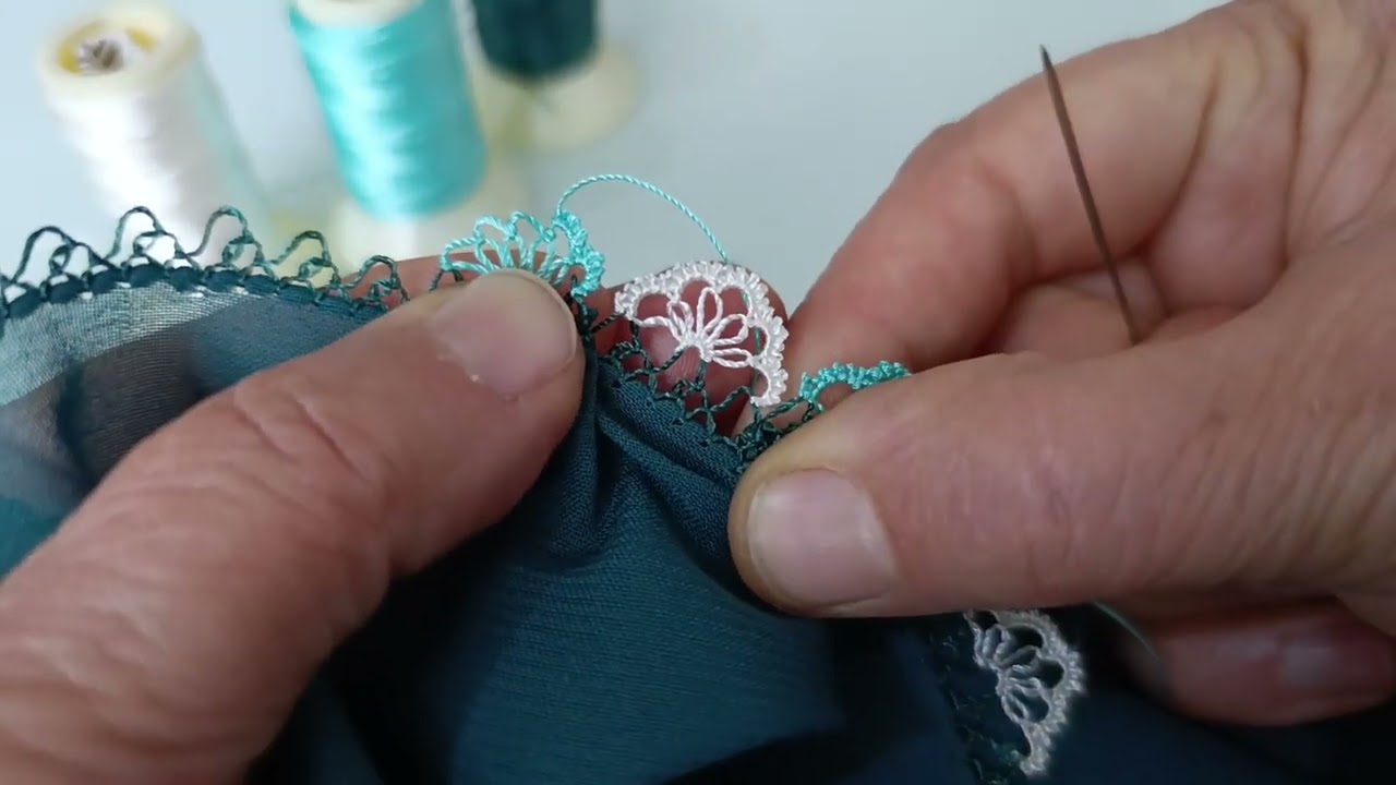 Çiçekli Veya Düz Yazmalara Yapılabilen İğne Oyası Yazma Kenarı Modeli 🌹