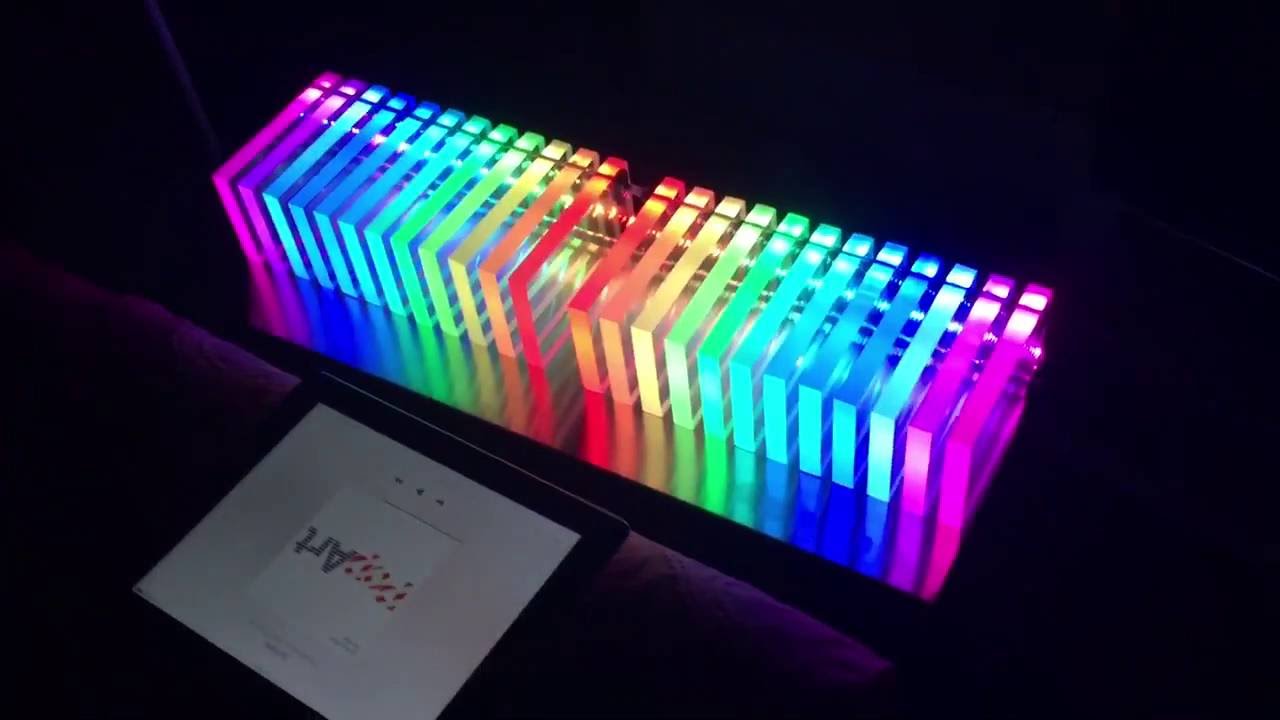 Arduino + neopixels / WS2812B LEDS music to light - link to code in description