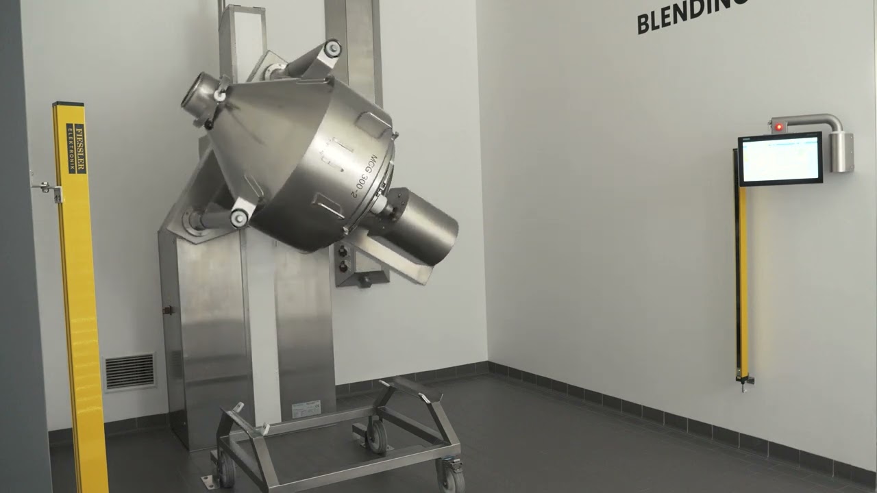 Container blender / Bin blender / Container mixer for pharmaceutical applications.