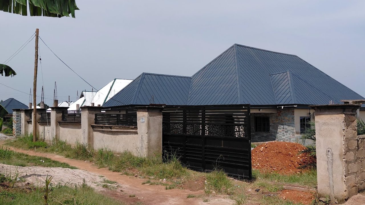 Продается недостроенный дом с 4 спальнями в Гане🇬🇭 Кумаси-Атиматим, 800 000 ганских седи.