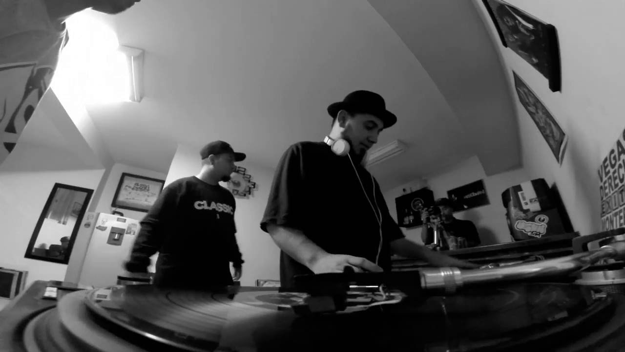 Spot #3 Una Toma  - Anyone/Cualkiera & Dj Kario (Live Session)