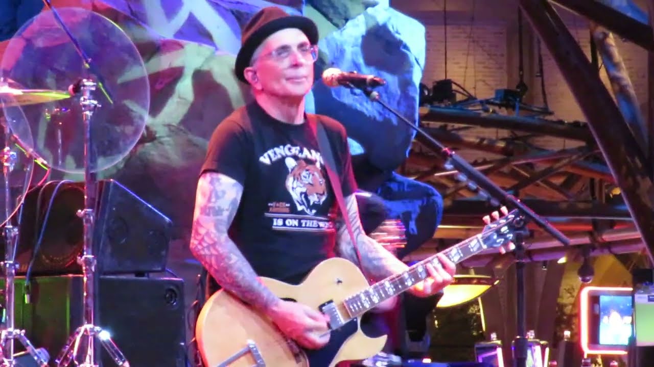 Everclear - White Men In Black Suits - 3/13/26 - Mohegan Sun - Wolf Den - Uncasville, CT