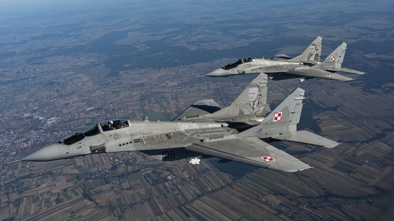 MiG-29 Po co Polska wciąż lata na radzieckim złomie, gdy F-35 czeka w hangarach w Ameryce