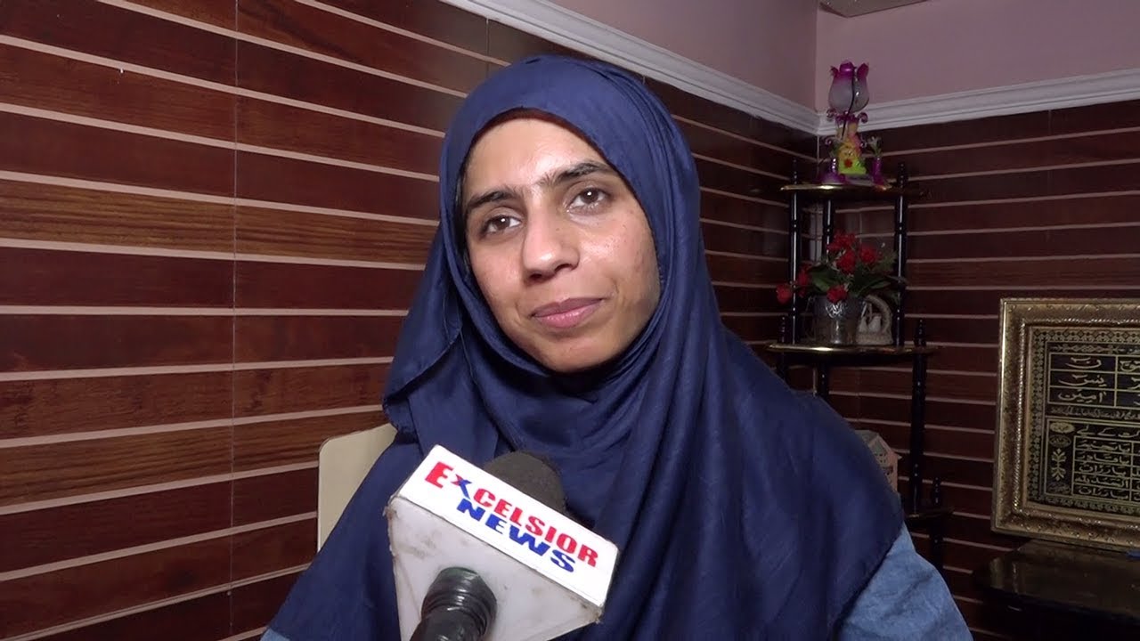 IAS qualifier Poonch girl Rehana says girls be given equal opportunity