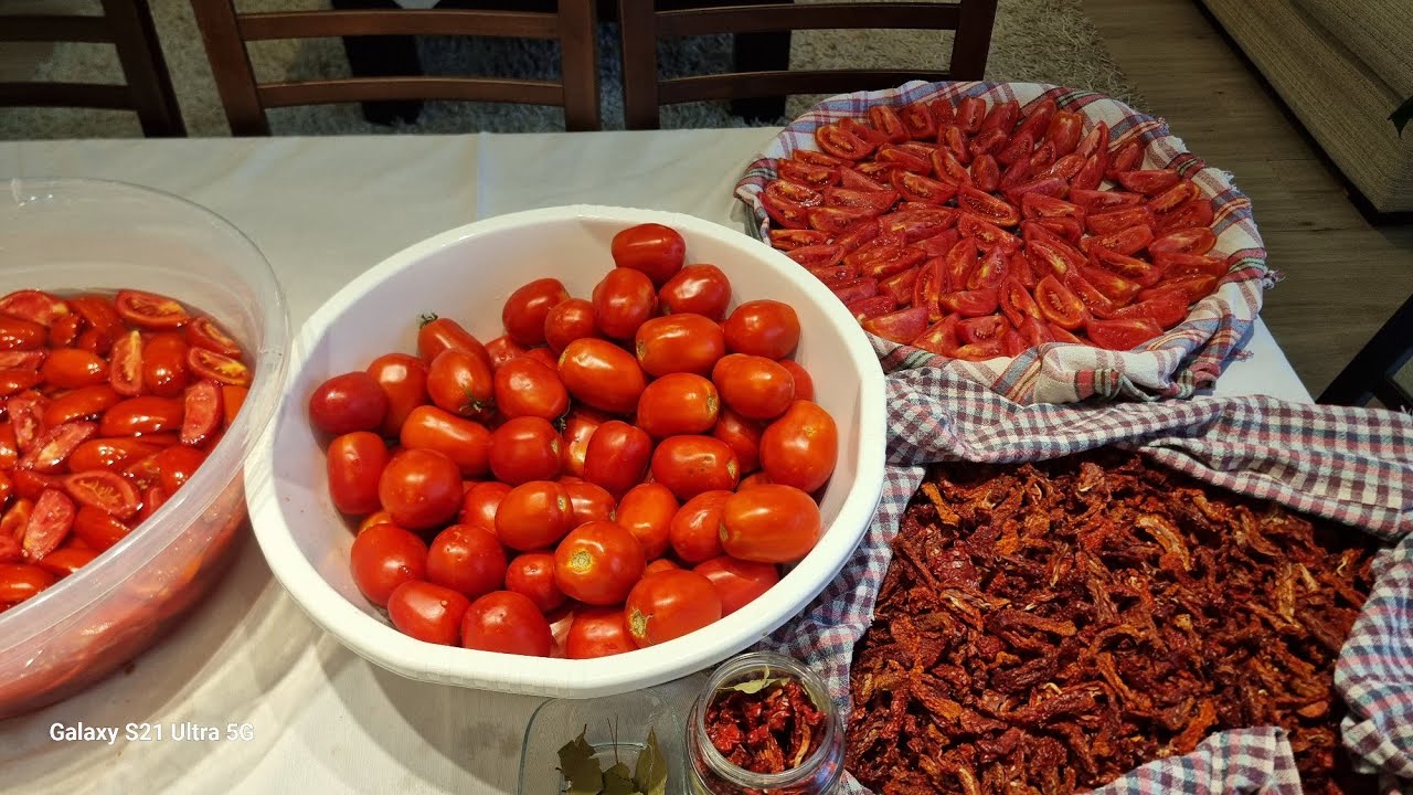 Kuru domates nasıl kurutulur. Domatesi bu yöntemle kurutun. Bütün yıl kırmızı kalsın.👍