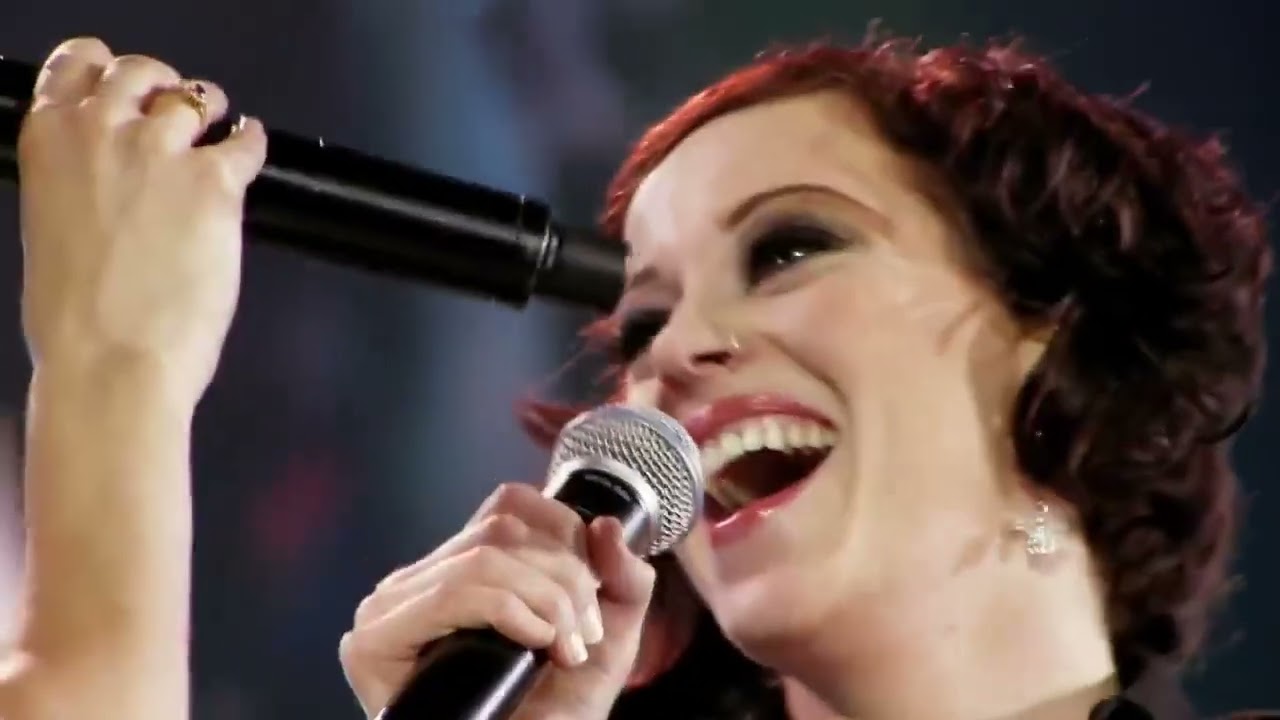 Within Temptation Feat. Anneke van Giersbergen and Metropole Orchestra - Somewhere (Music Live)
