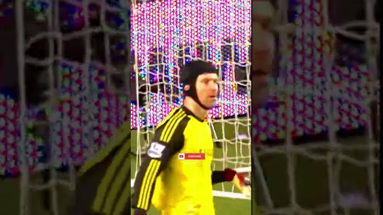 Mourinho's reaction on Petr Cech 😱😤