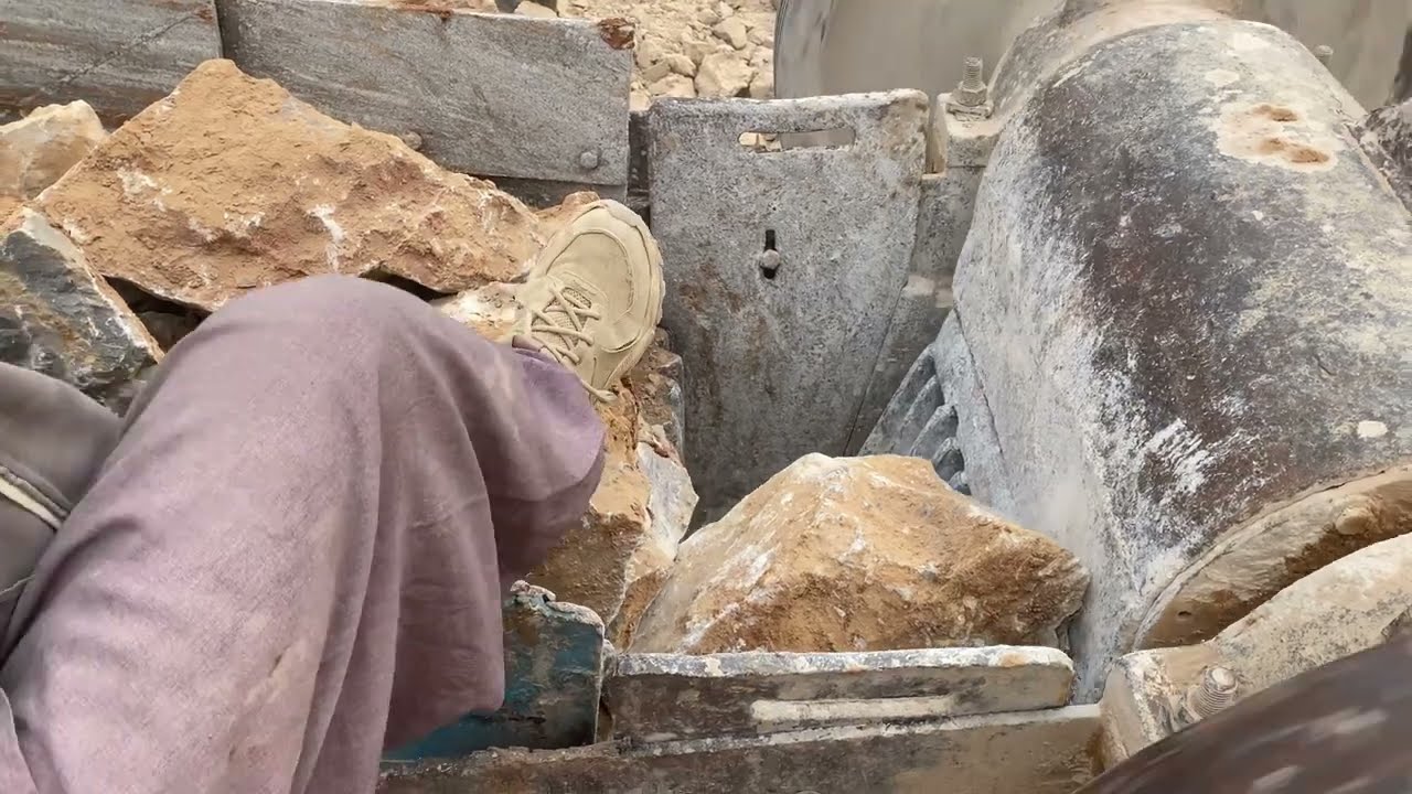 Incredible Work || Big Rock Jaw Crusher || A Giant In Action || Breaking Big Stone ⚒️🪨#jawcrusher