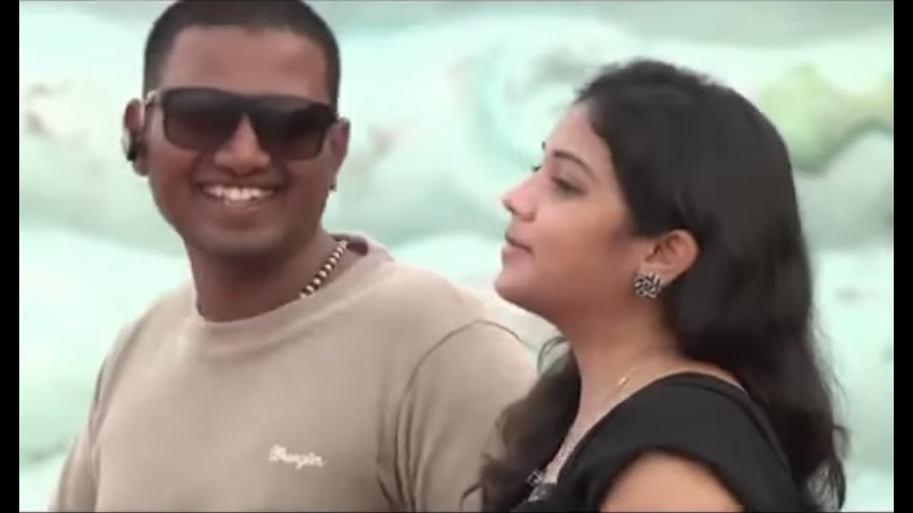 Mere Sanam Video Song  || Shakeel's Amuza Album || Rockrap Shakeel || Moushmi Neha