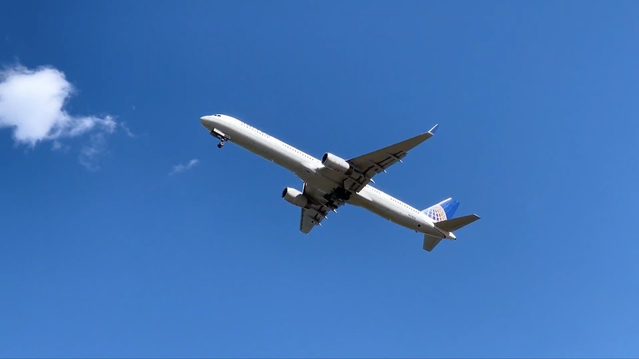 Washington Reagan National Airport Planespotting – Takeoffs to the North