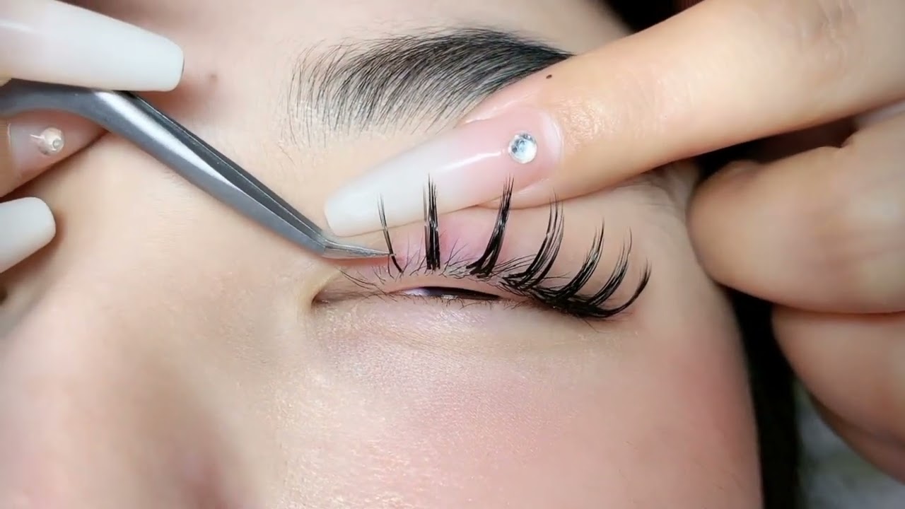 Nối mi thiết kế tỏa trung hoa