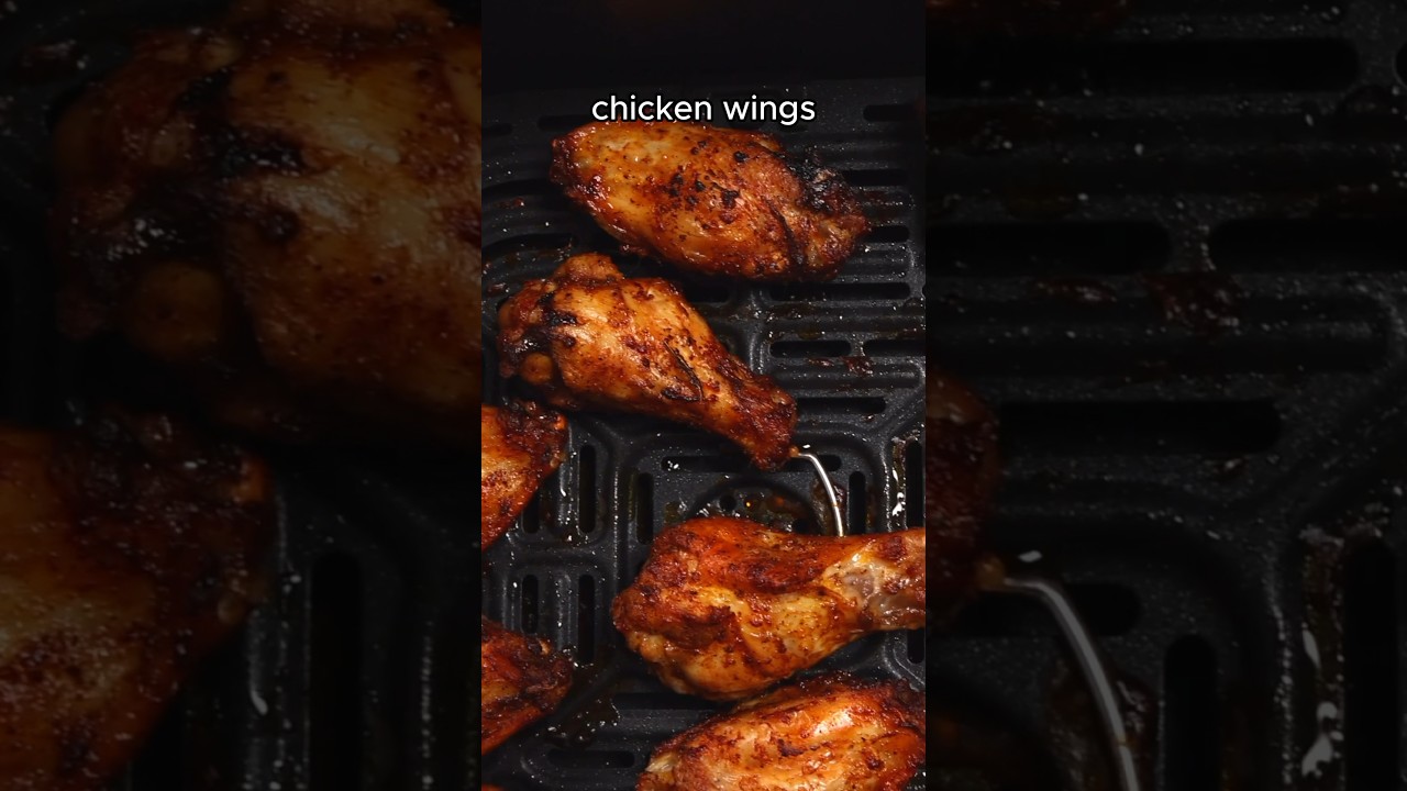 Рецепт куриных крылышек в аэрофритюрнице #airfryer #chickenrecipe #recipe #foodshorts #foodie #ea...