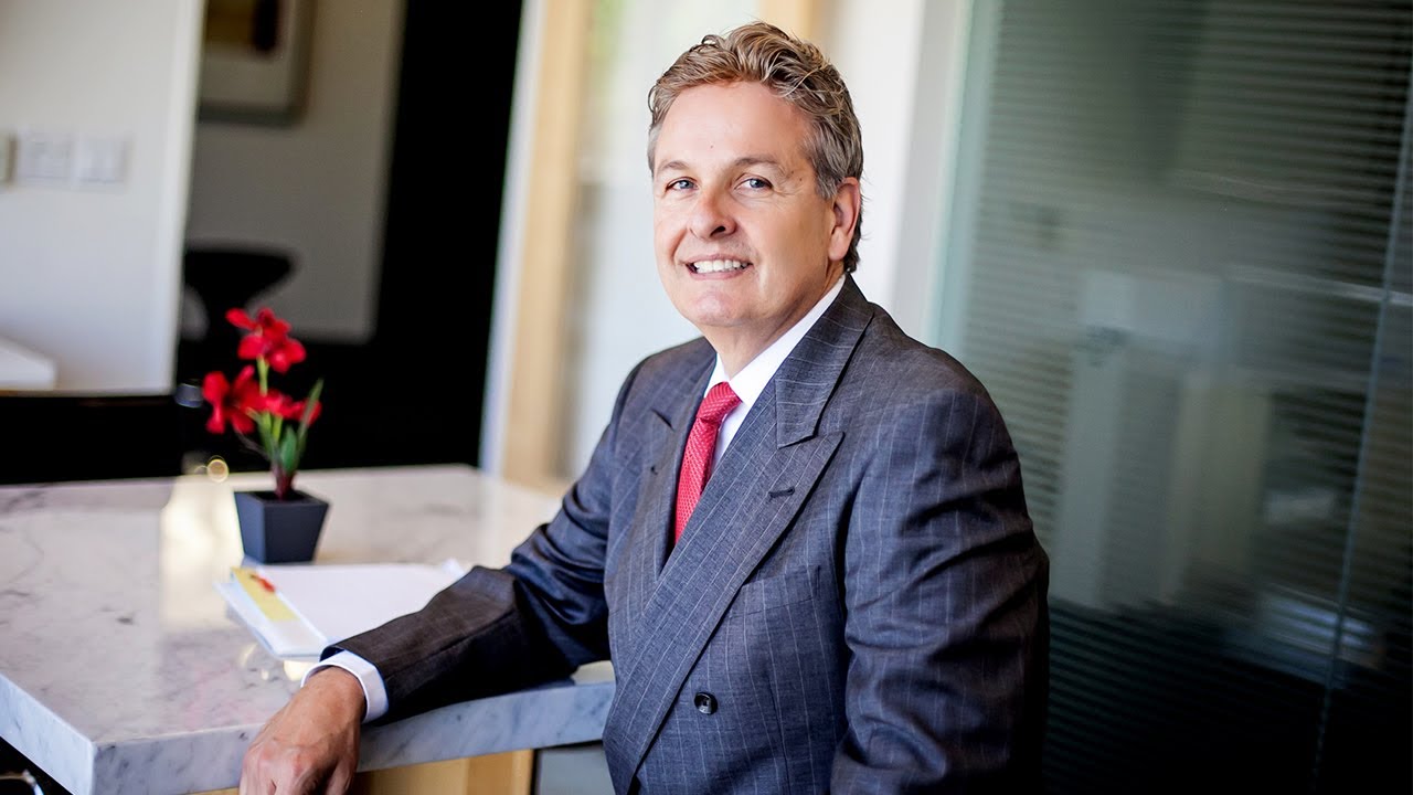 How Roger Approaches Working with an Existing Auto Dealership for the First Time