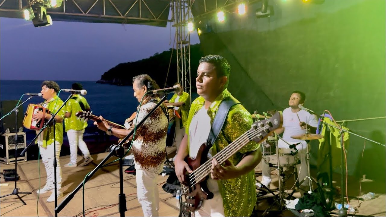 Mañanita Triste - Grupo La Cumbre De Pinotepa Nacional En Vivo 2024