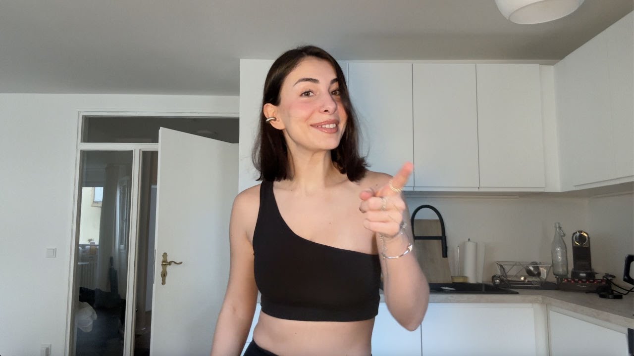 Is it twelve am or twelve pm? | First Days of the Year Vlog