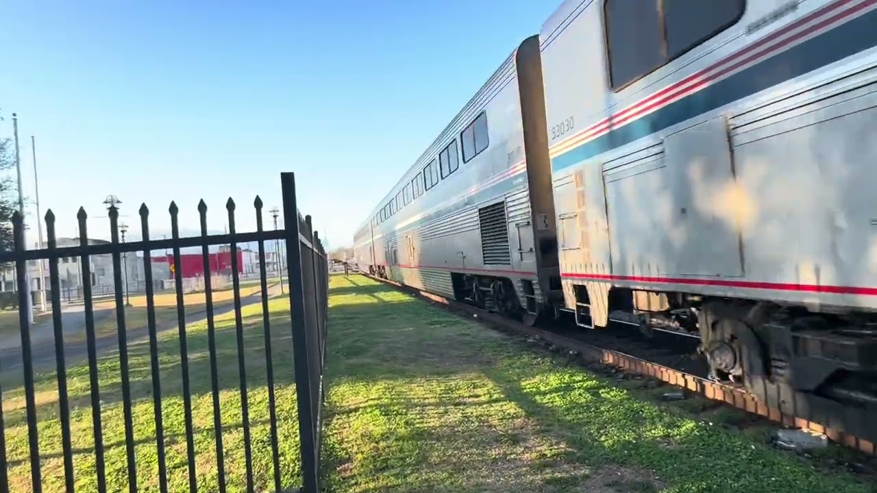 Amtrak sunset limited #2 45 & 147 with nice K5LA horn and hornshow.