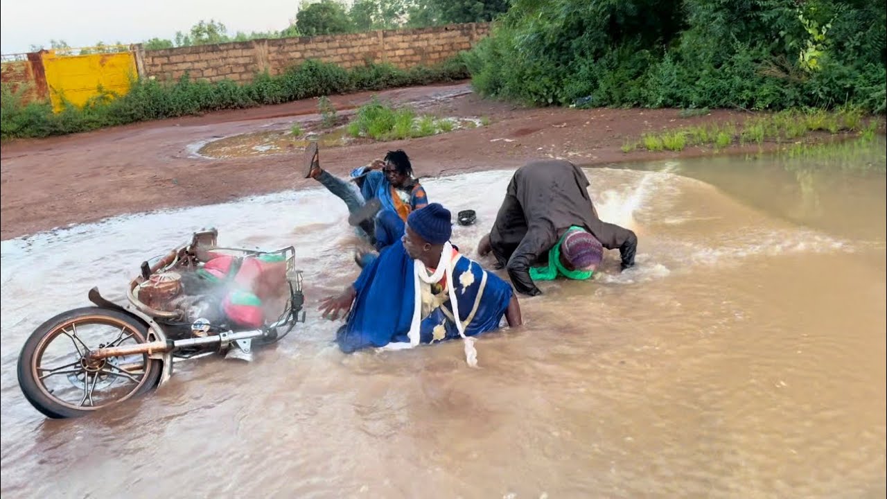 Amadi kalabantchi et moto