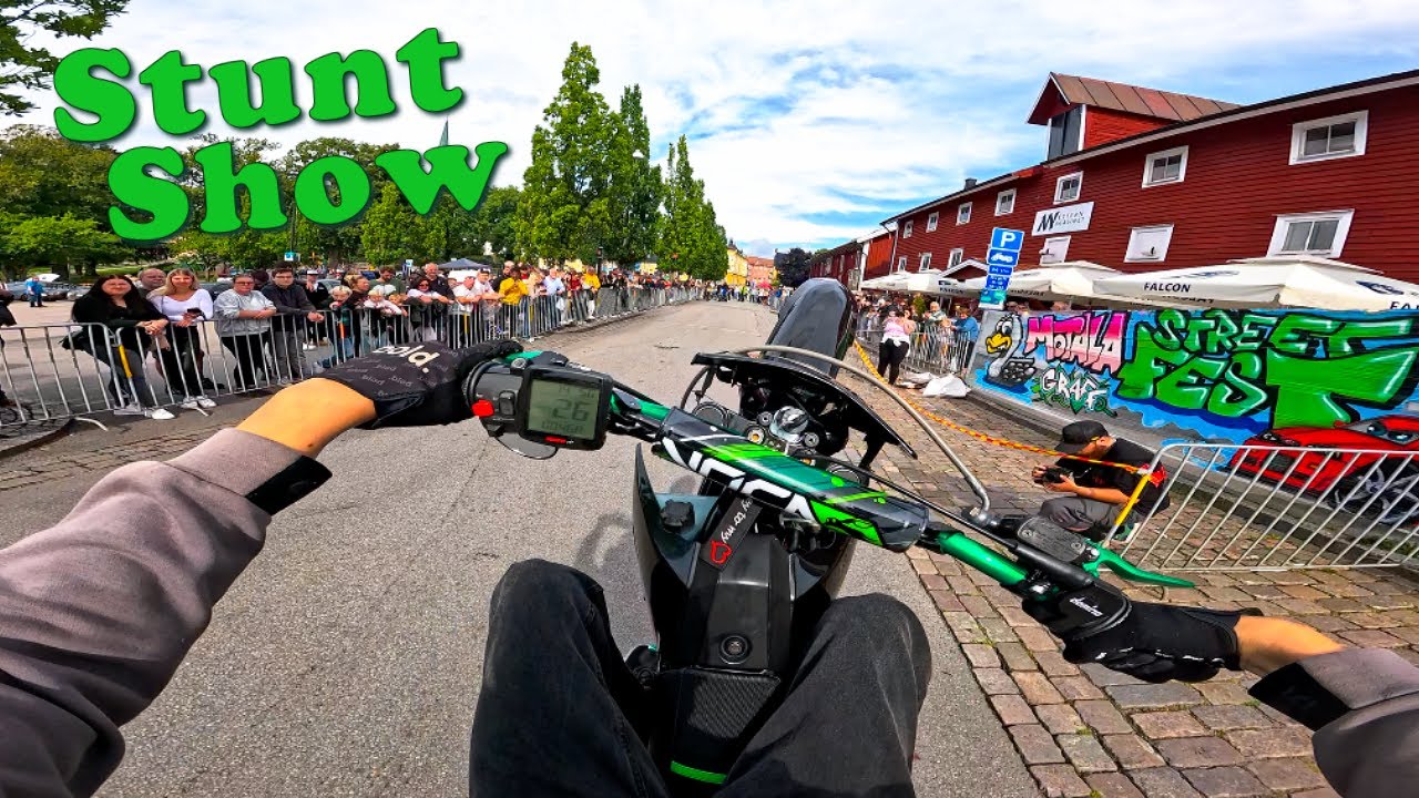 Stunt Show | 50cc Wheelies