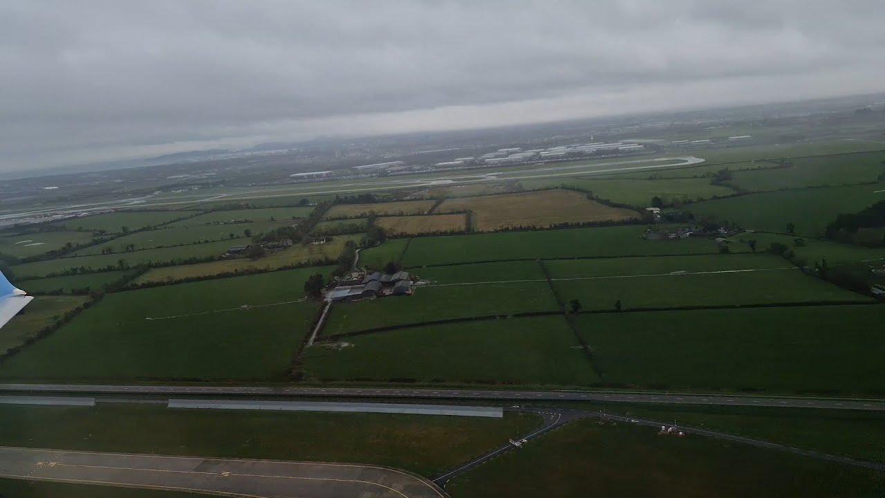 TUI Airways Boeing 737-8 max take off at Dublin Airport 