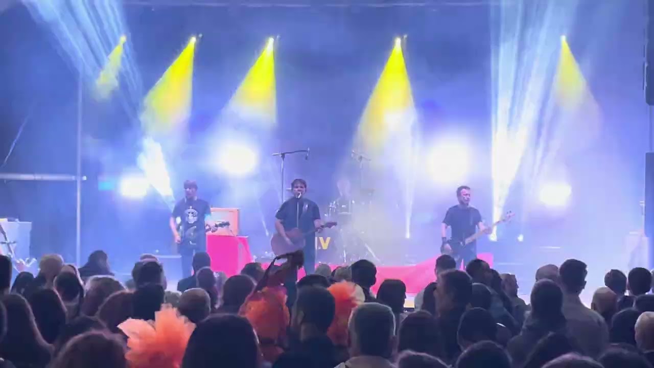 IV CUATRO ( La Chica de Ayer , Antonio Vega),CONCIERTO ZARAGOZA MAYO 2025.